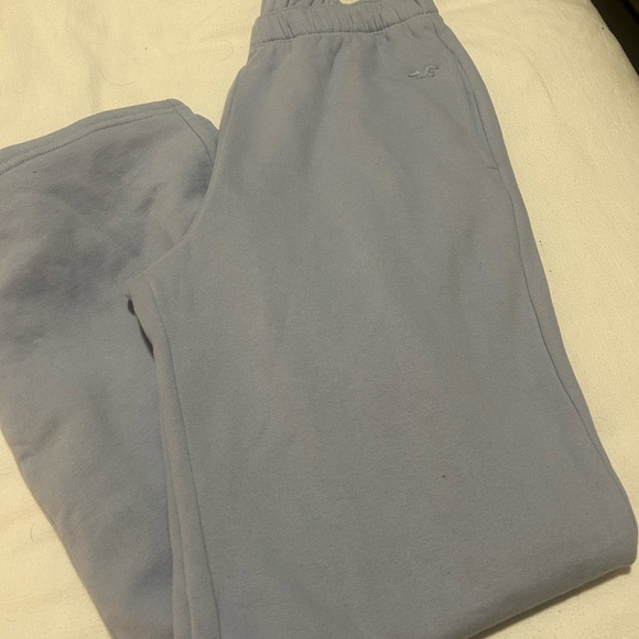 Hollister Sweatpants worn once ! - Picture 3 of 4